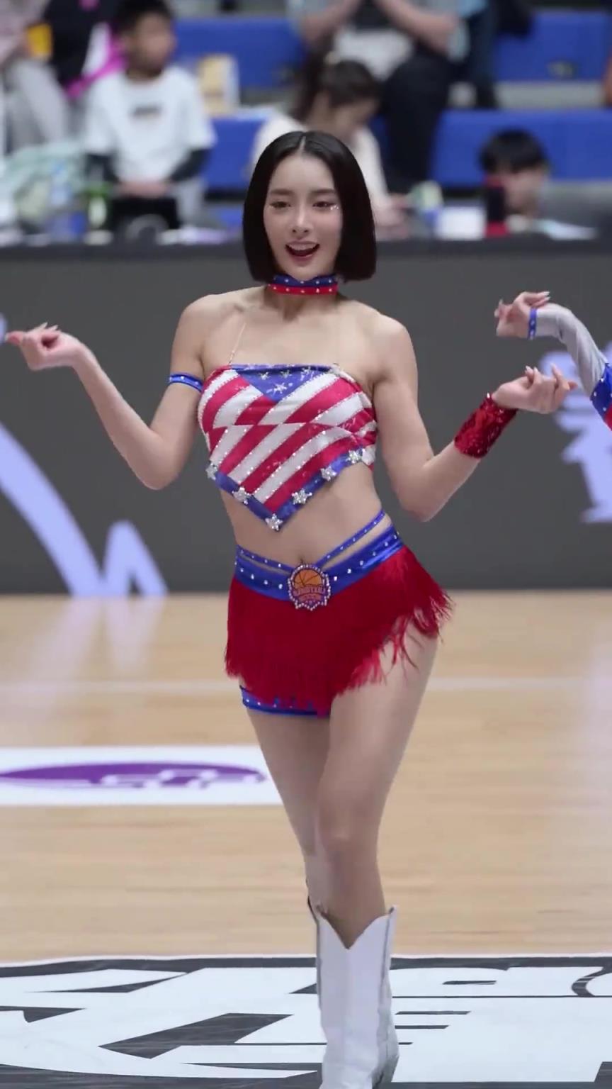 太離譜了 ！幾乎是完美女人！